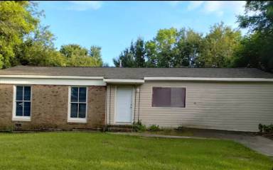 Main picture of 2764 Village Green Dr