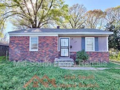 Main picture of 2371 Imogene St
