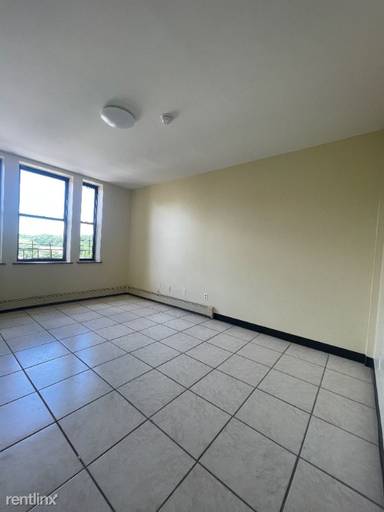 Main picture of 1 Caryl Ave