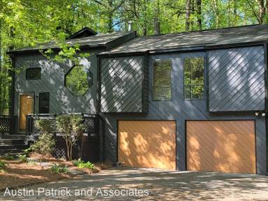 Main picture of 205 Watkins Glen Dr NE