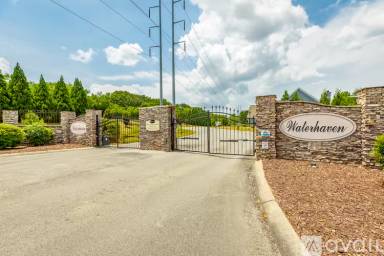 Main picture of 2340 Waterhaven Dr