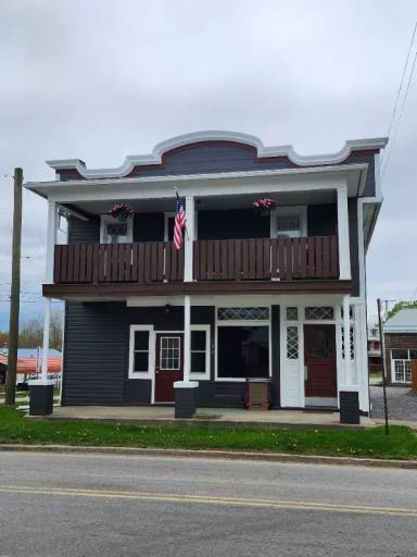 Main picture of 102 Franklin St