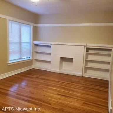 Main picture of 114 N Hamlin Blvd