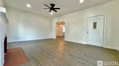 Main picture of 4220 S Grand Ave