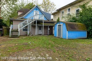 Main picture of 1811 E Jefferson St