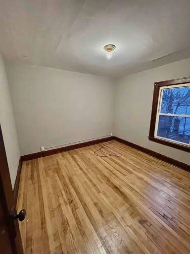 Main picture of 6 Kinney St