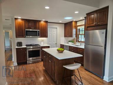 Main picture of 7 Sunset Rd