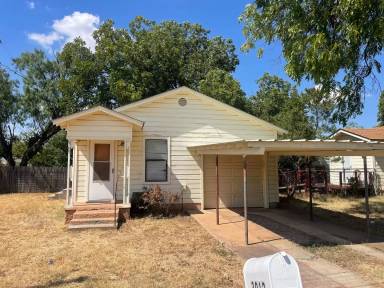 Main picture of 3012 S 12th St
