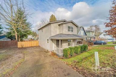 Main picture of 1216 W 22nd St