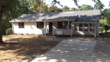 Main picture of 1102 Dogwood Rd