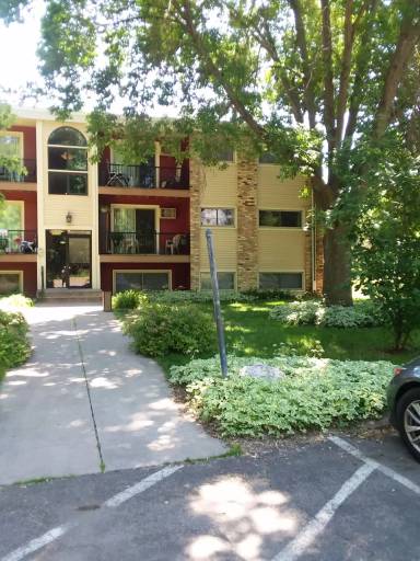 Main picture of 3246 Douglas Dr N