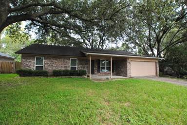 Main picture of 8583 Blackberry Ln E