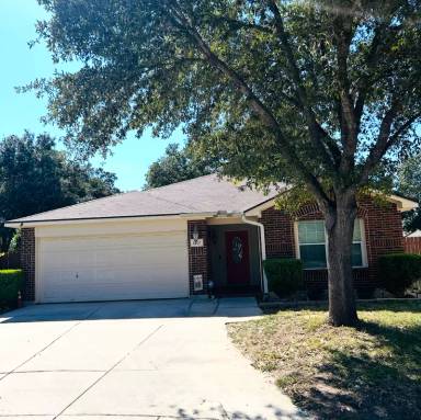 Main picture of 8907 Oakwood Ct