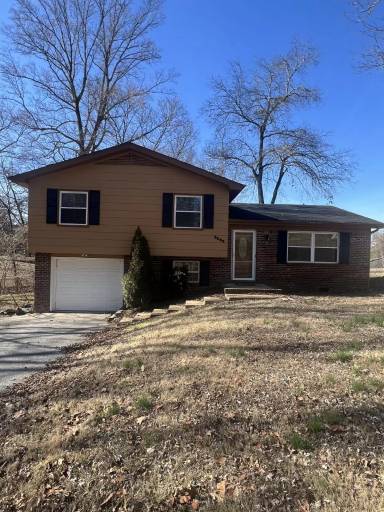 Main picture of 5899 Stonewall Dr
