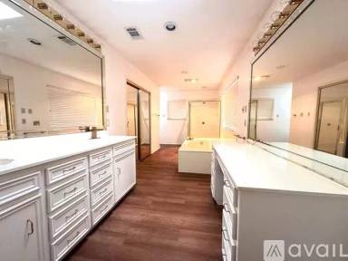 Main picture of 6120 Tangledahl Ln