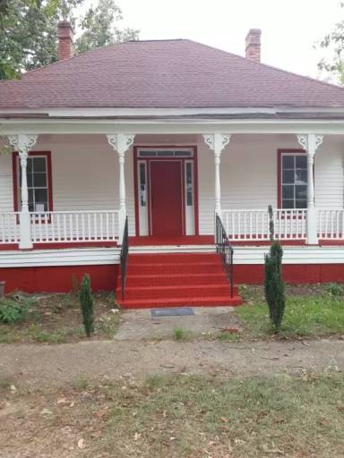 Main picture of 310 Cedar Ave