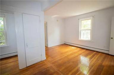 Main picture of 16 Bloomfield St