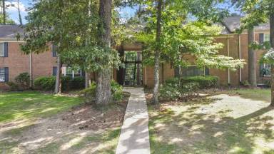 Main picture of 2078 Montreat Cir