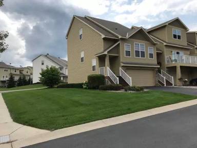 Main picture of 1611 Fox Hunt Way