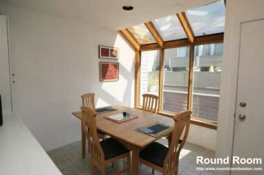 Main picture of 17 Fresh Pond Pl
