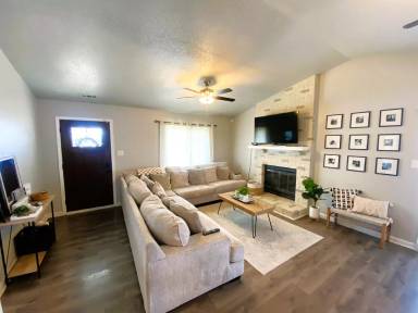 Main picture of 1496 Newport Ct