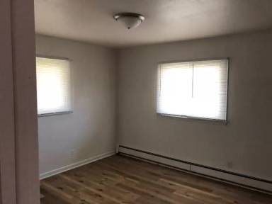 Main picture of 3213 Grand Ave