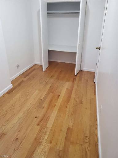 Main picture of 67 Parkway Ct