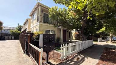 Main picture of 339 S Cypress Ave