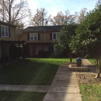 Main picture of 1215 Pinecrest Ave