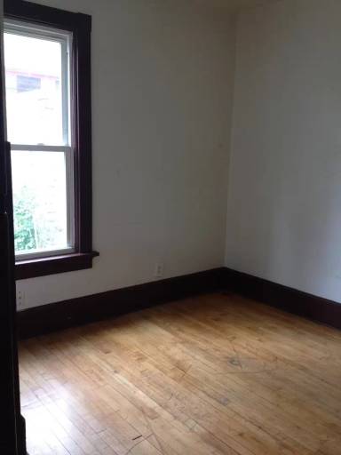 Main picture of 3167 N Holton St