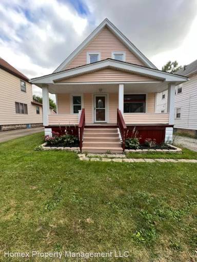 Main picture of 7906 Rosewood Ave