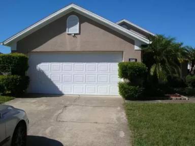 Main picture of 972 Rivecon Ave