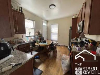 Main picture of 3523 W Fullerton Ave