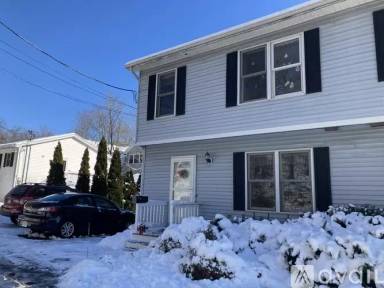 Main picture of 20 Cherry St