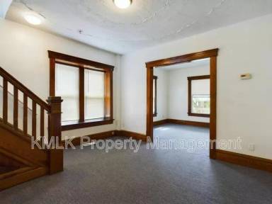 Main picture of 695 Kling St