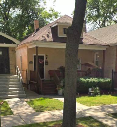 Main picture of 7033 S Claremont Ave