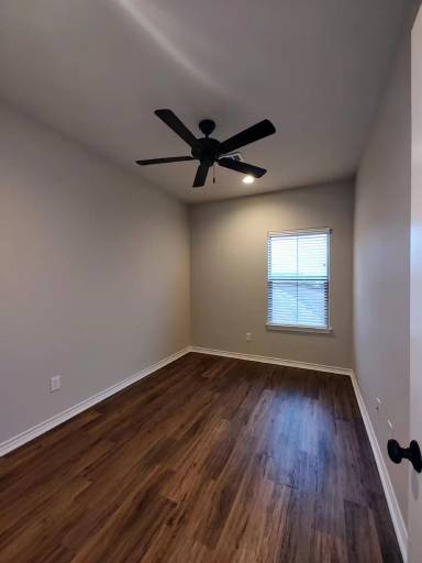 Main picture of 5670 Shadowbend Cir W