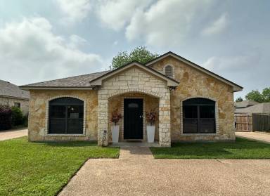 Main picture of 221 Gurley Ln