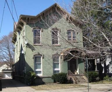 Main picture of 312 W 9th St