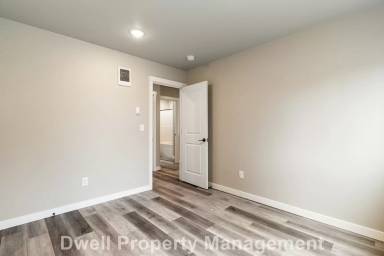 Main picture of 627 E St