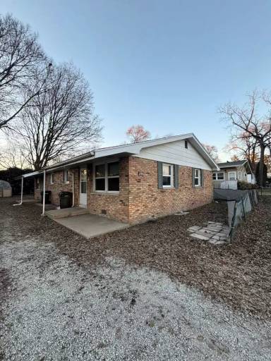 Main picture of 1203 N Coler Ave