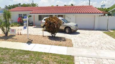 Main picture of 1123 SE 2nd Ave