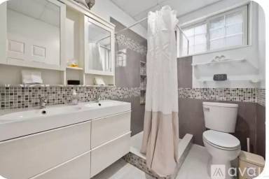 Main picture of 641 Madison Ave