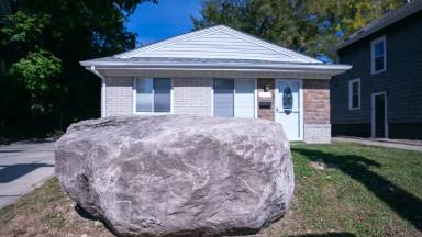 Main picture of 1205 E 14 Mile Rd
