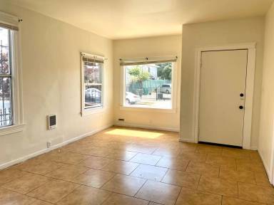 Main picture of 9632 Holly St