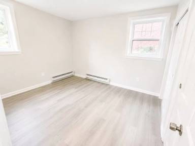 Main picture of 92 Davenport Ave