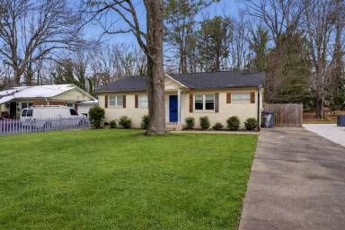 Main picture of 2521 Dora Dr