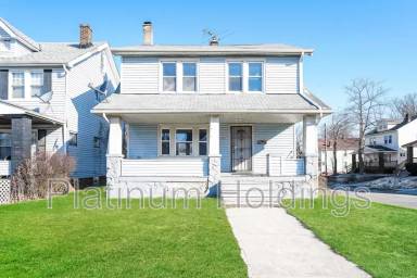 Main picture of 13827 S Parkway Dr