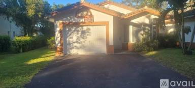 Main picture of 11523 NW 36th St
