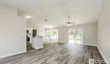Main picture of 5125 Beecher St